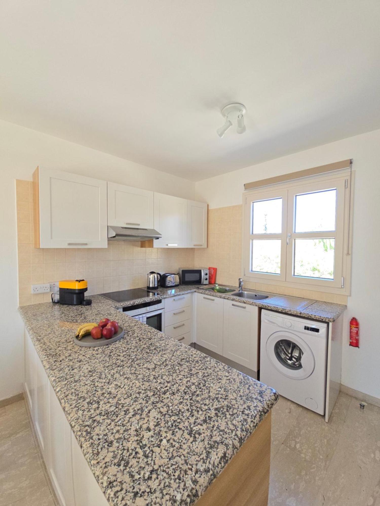 Aphrodite Hills Adonis Apartment Куклия Экстерьер фото